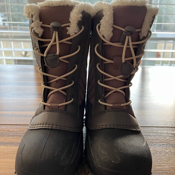 Target All In Motion Kids' Skylar Lace-Up Winter Boots Blush Girls Size 3 - Picture 9 of 13